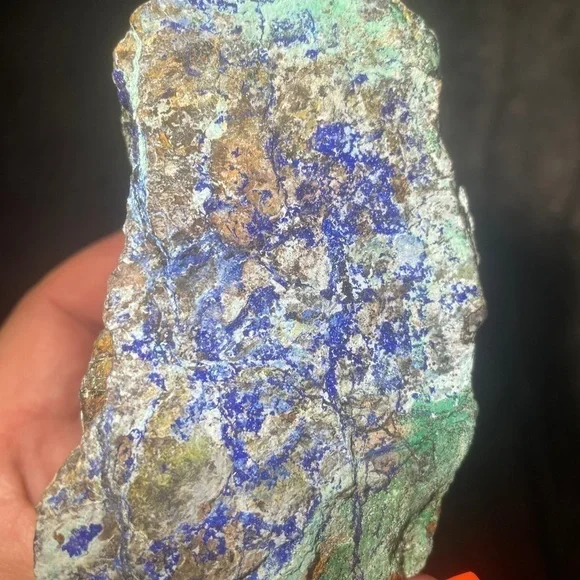 Raw crystal- mineral- chrysocolla LARGE.            5”x4”x2.5” w/ AZURITE - Picture 5 of 7